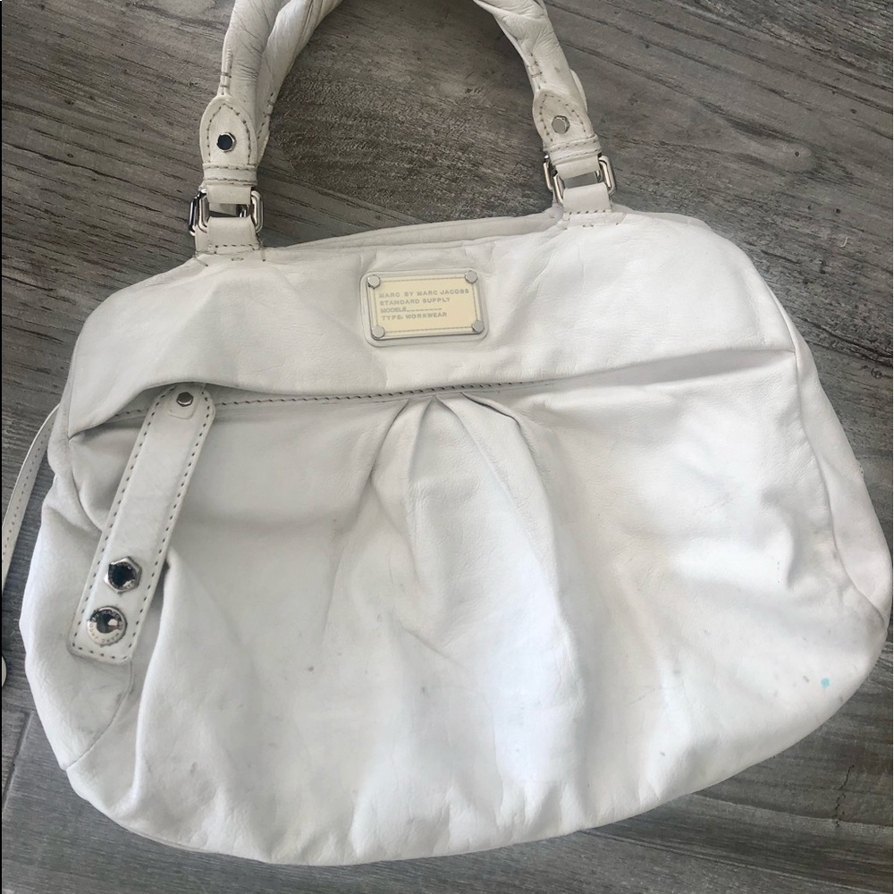 Marc Jacobs Twisted Q Groove white leather satchel